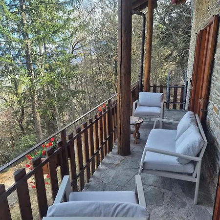 بيت للعطل Casa Nel Bosco Sacco (Sondrio)