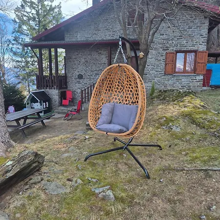بيت للعطل Casa Nel Bosco Sacco (Sondrio)